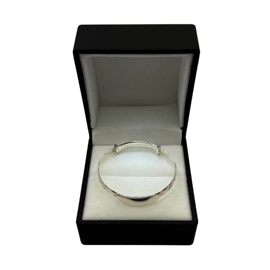 SILVER D/C BABY OVAL BANGLE Oppulence