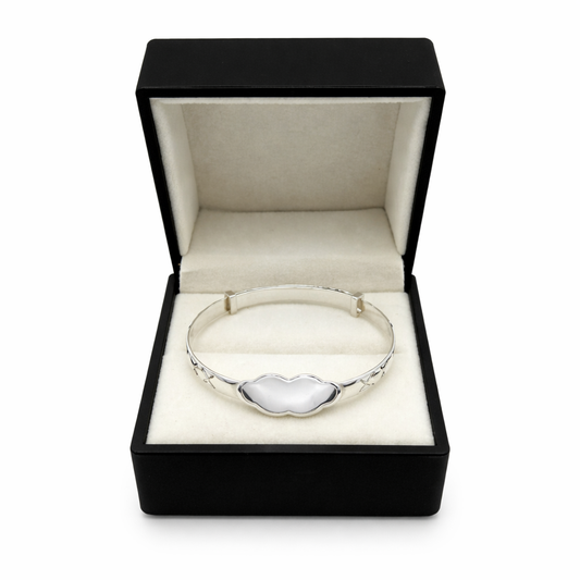 Star Patterned Engravable Baby Bangle Oppulence