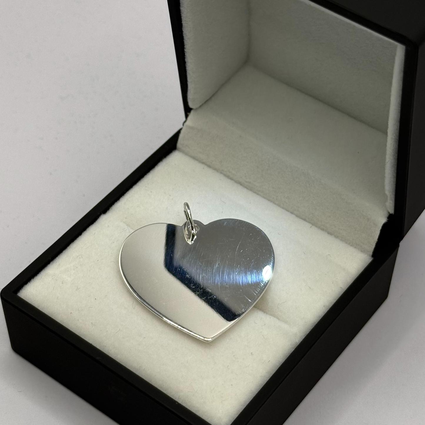 SILVER HEART 31MM X 33MM PENDANT Oppulence