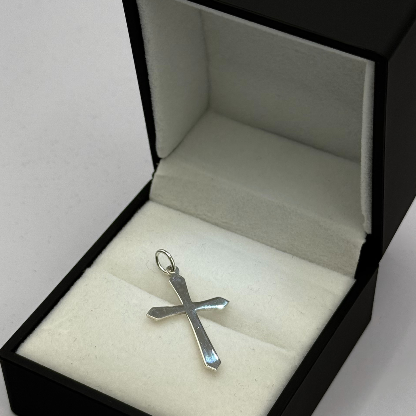 SILVER FANCY CROSS 30MM PENDANT Oppulence