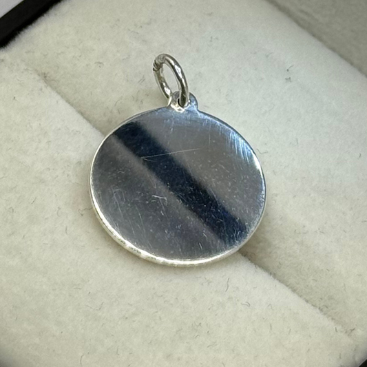 SILVER 18MM DISK PENDANT Oppulence