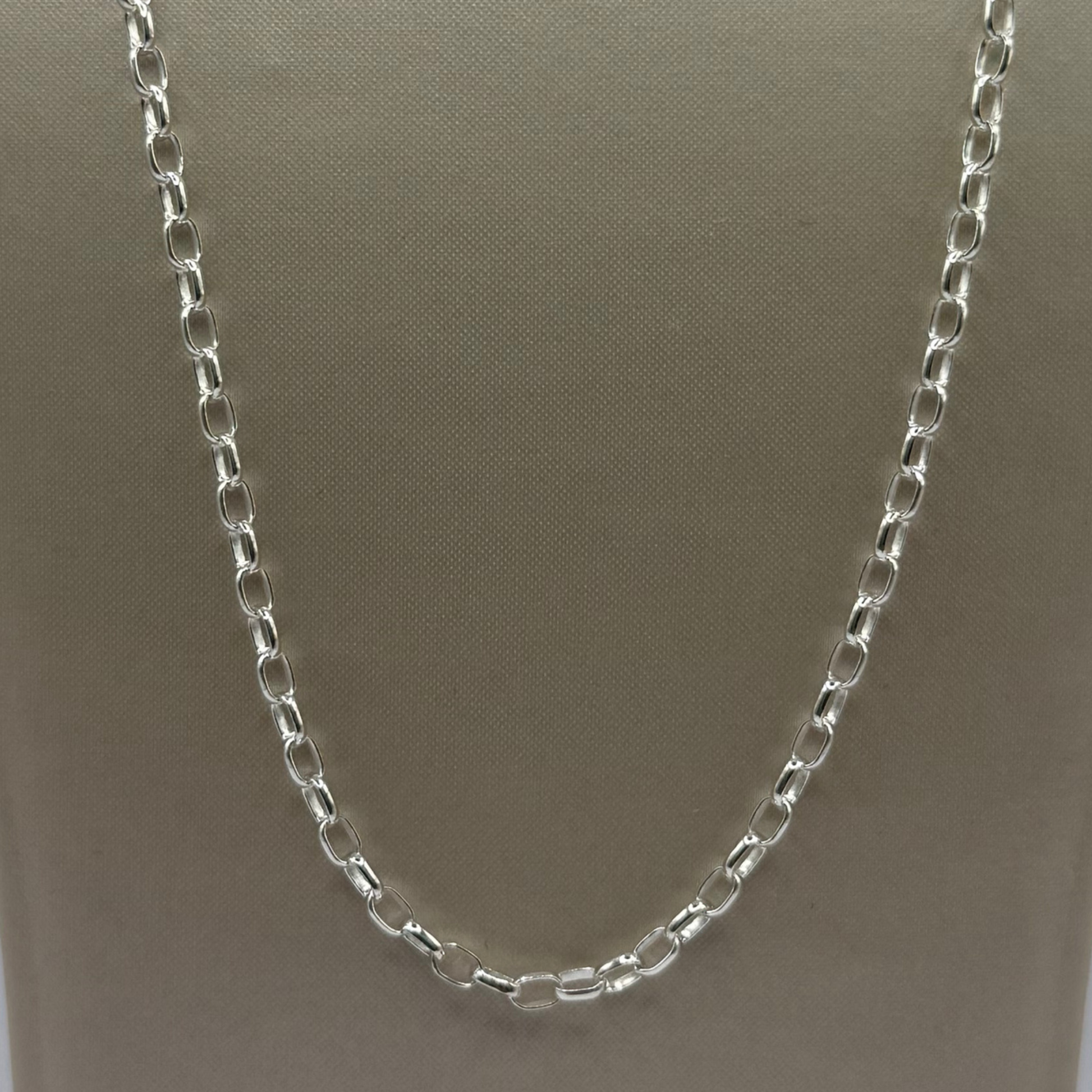 SILVER OVAL BELCHER 18" NECKLACE Oppulence