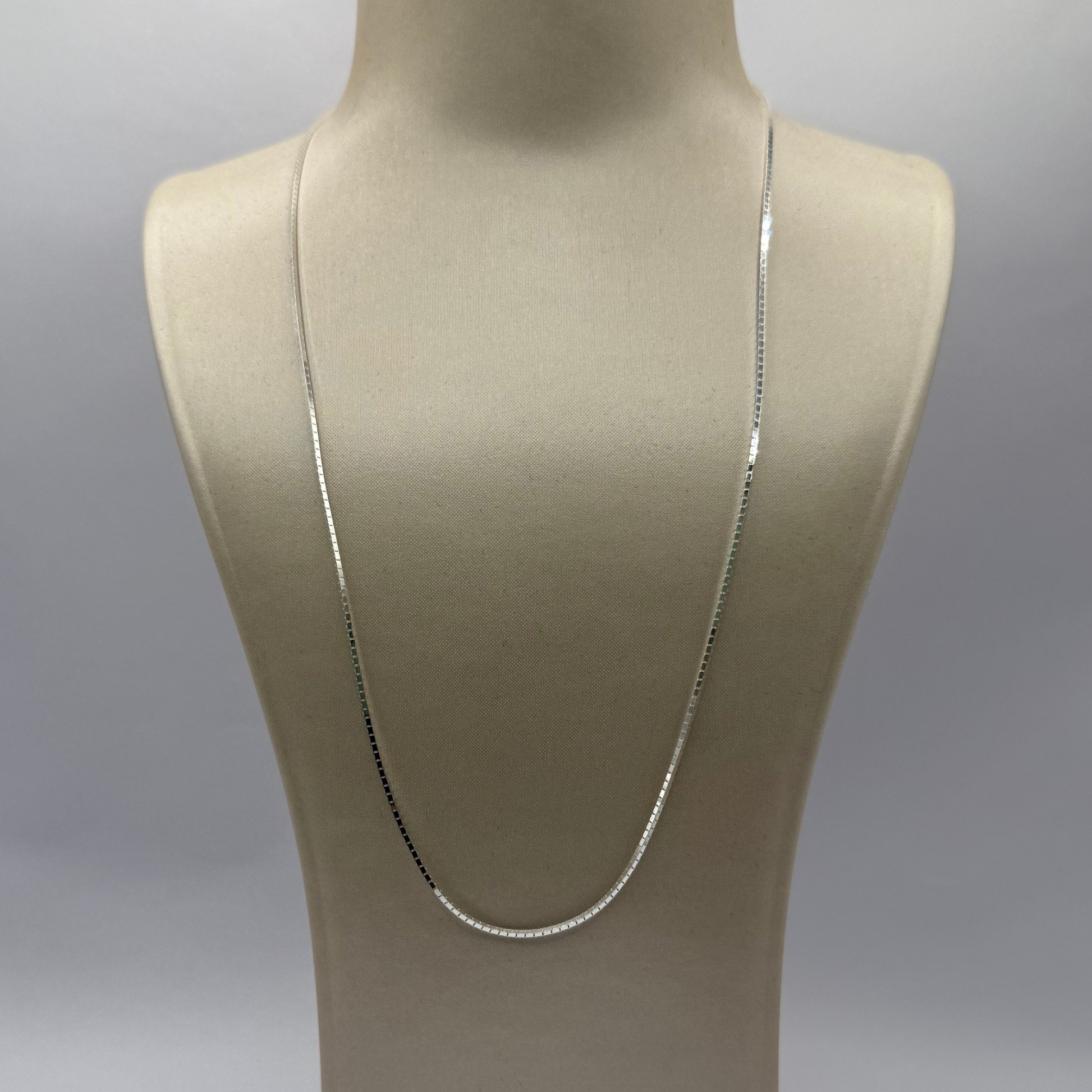 SILVER MIRROR BOX 18" NECKLACE Oppulence