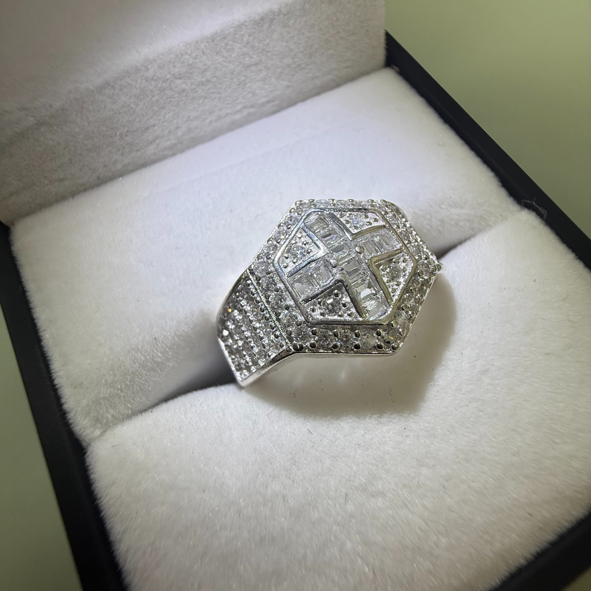 BAGUETTE CROSS CZ DIAMOND RING Oppulence