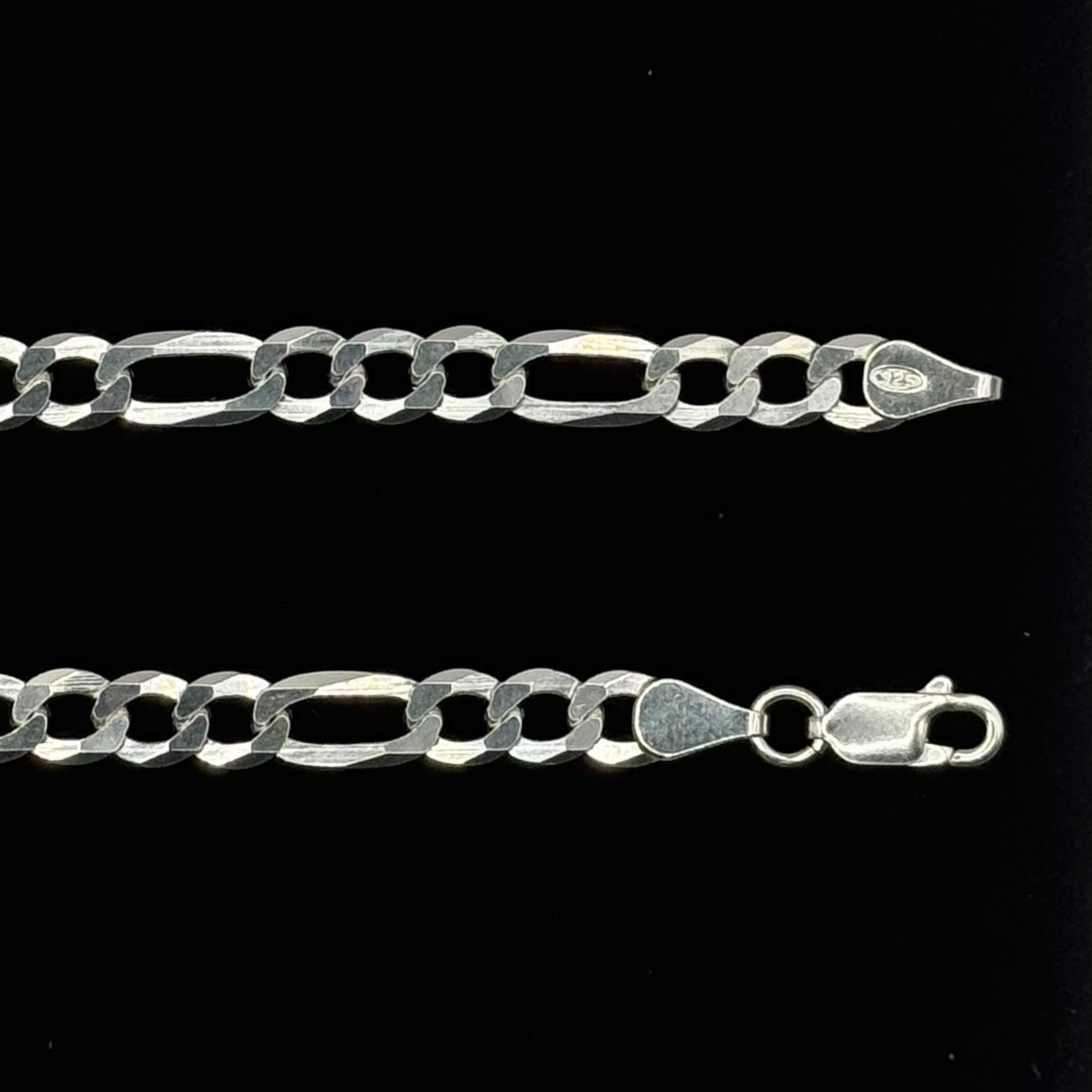 SILVER CURB NECKLACE Oppulence