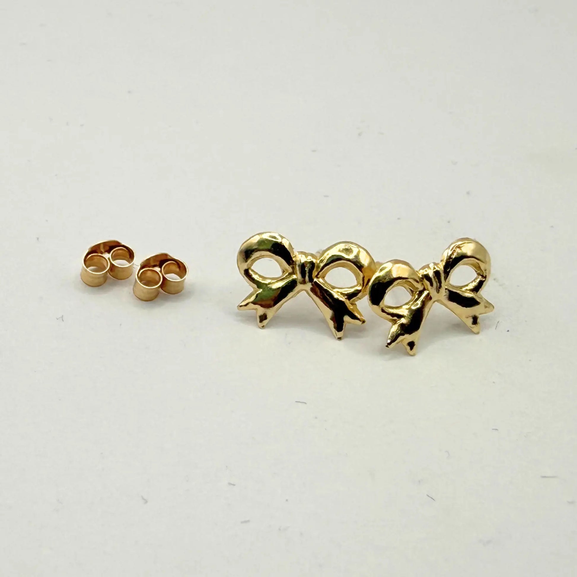 9CT BOW EARRINGS Oppulence