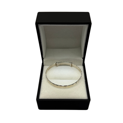 SILVER D/C BABY BANGLE Oppulence