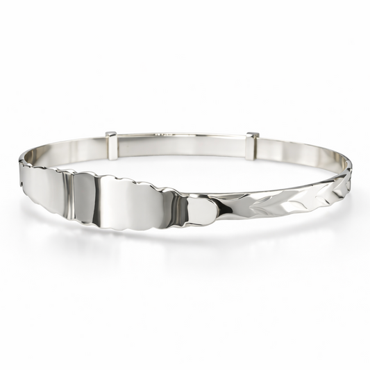 Scalloped Edge Patterned Engravable Baby Bangle Oppulence