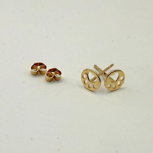 9CT PAW PRINT EARRINGS 6MM Oppulence