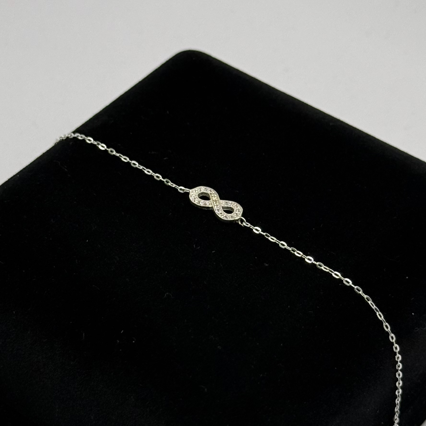 MINI INFINITY LOOP CZ DIAMOND BRACELET Oppulence