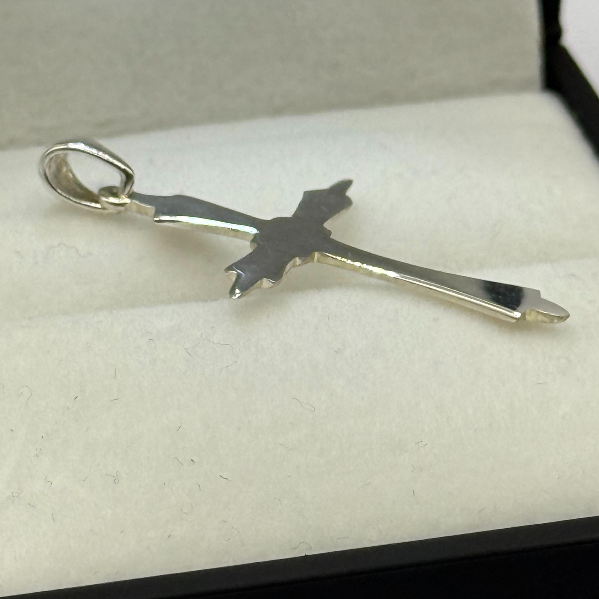 SILVER FANCY CROSS 33MM PENDANT Oppulence