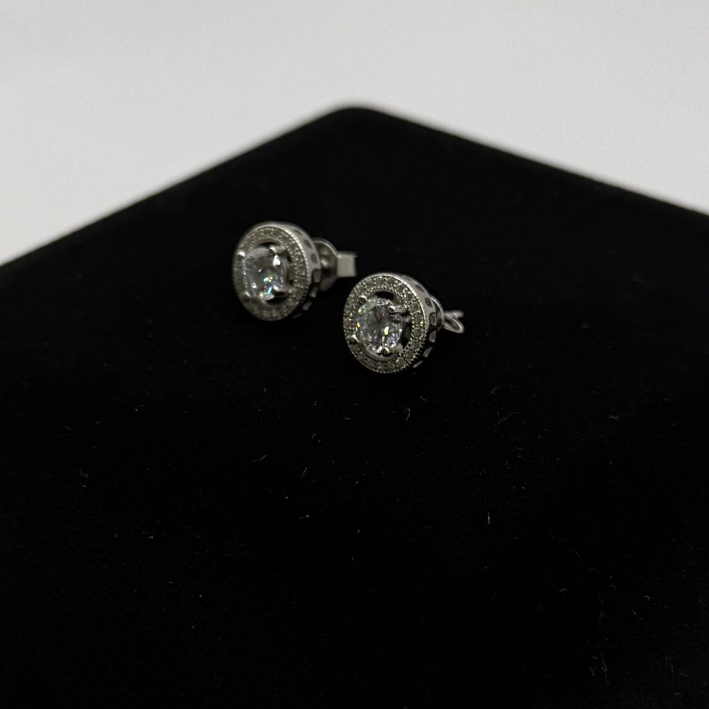 CZ DIAMOND CIRCLE CLAW EARRINGS Oppulence