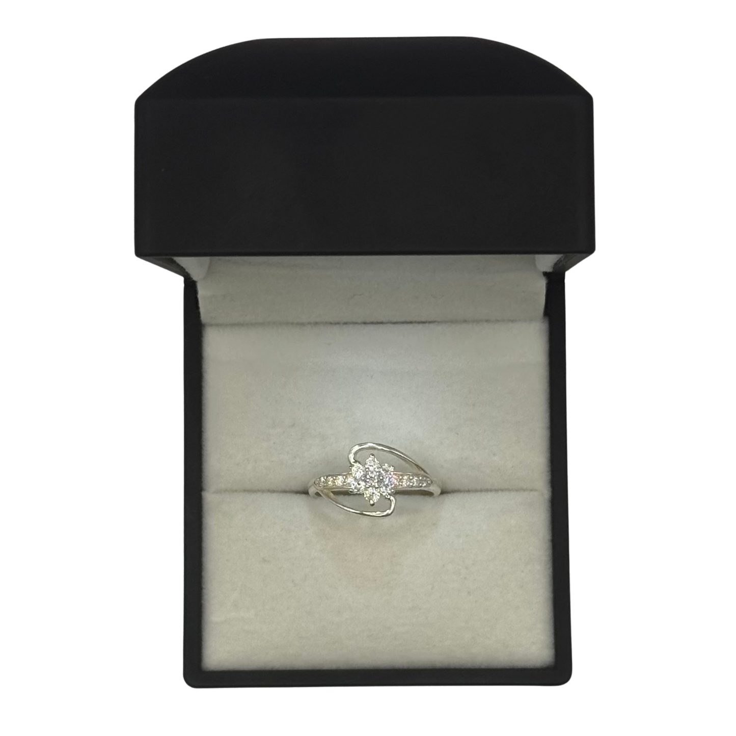 FLOWER TWIST CZ DIAMOND RING Oppulence