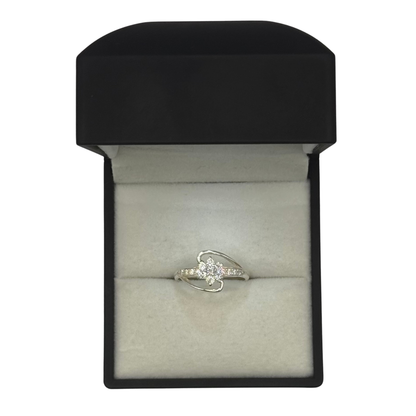 FLOWER TWIST CZ DIAMOND RING Oppulence