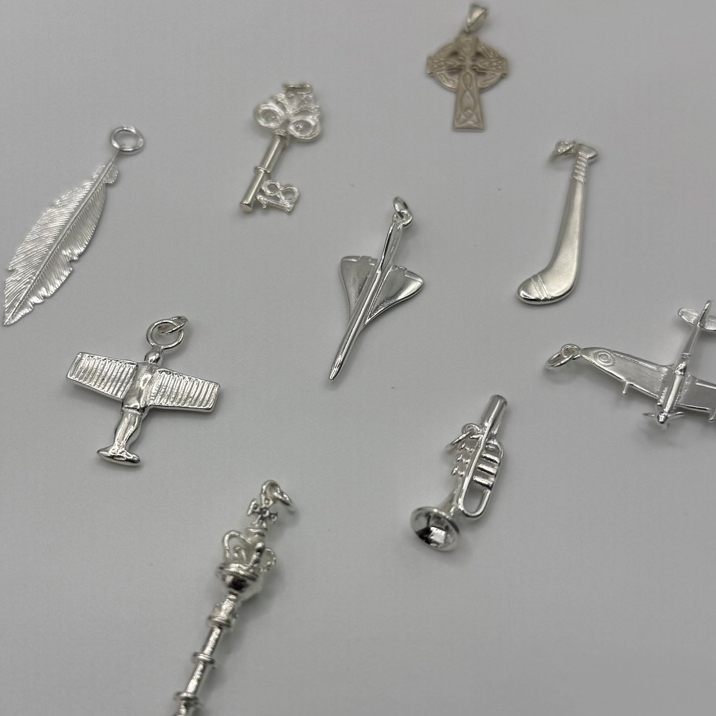 Medium Bracelet Charms Oppulence