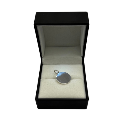 SILVER 18MM DISK PENDANT Oppulence