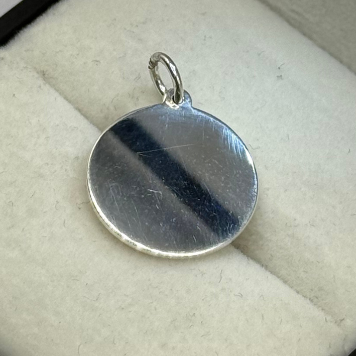 SILVER 18MM DISK PENDANT Oppulence