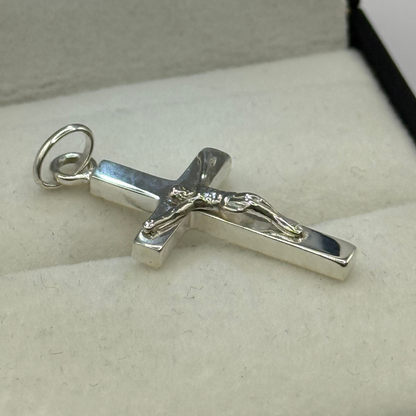 SILVER 30MM CRUFIX PENDANT Oppulence
