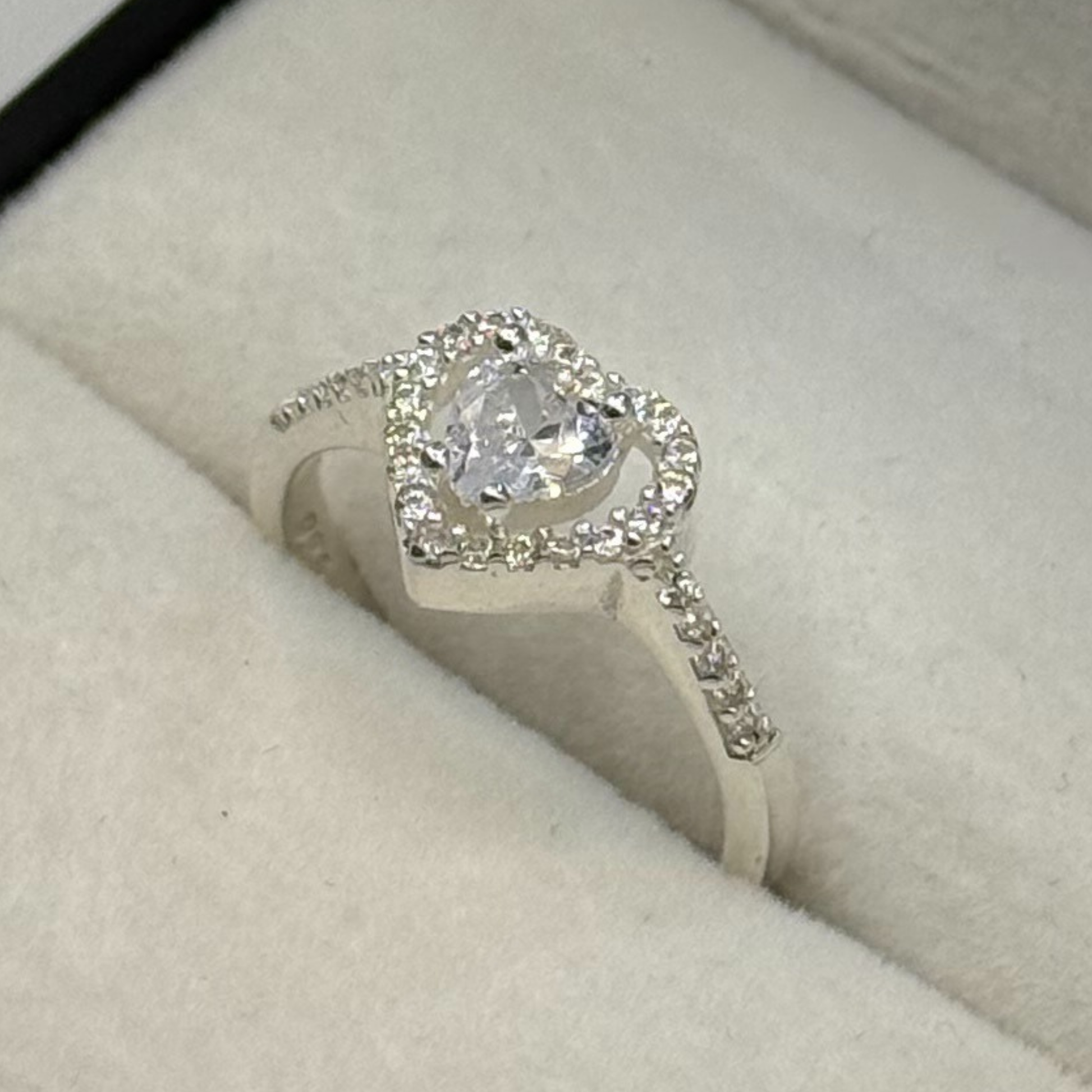 CZ HEART CRUSTED RING Oppulence