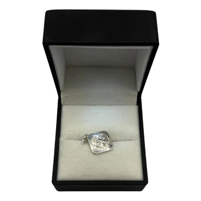 SILVER ST.CHRIS RHOMBUS PENDANT - Oppulence