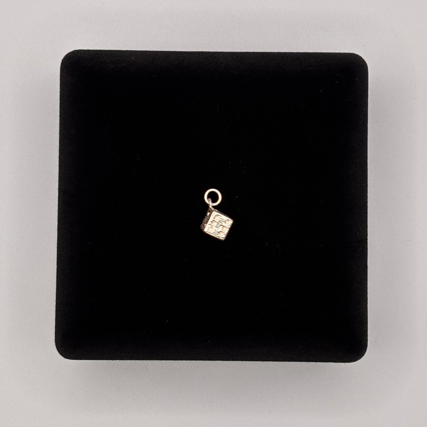 Oppulence Charm Collection Oppulence