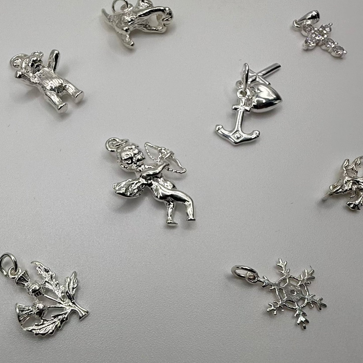 Medium Bracelet Charms Oppulence
