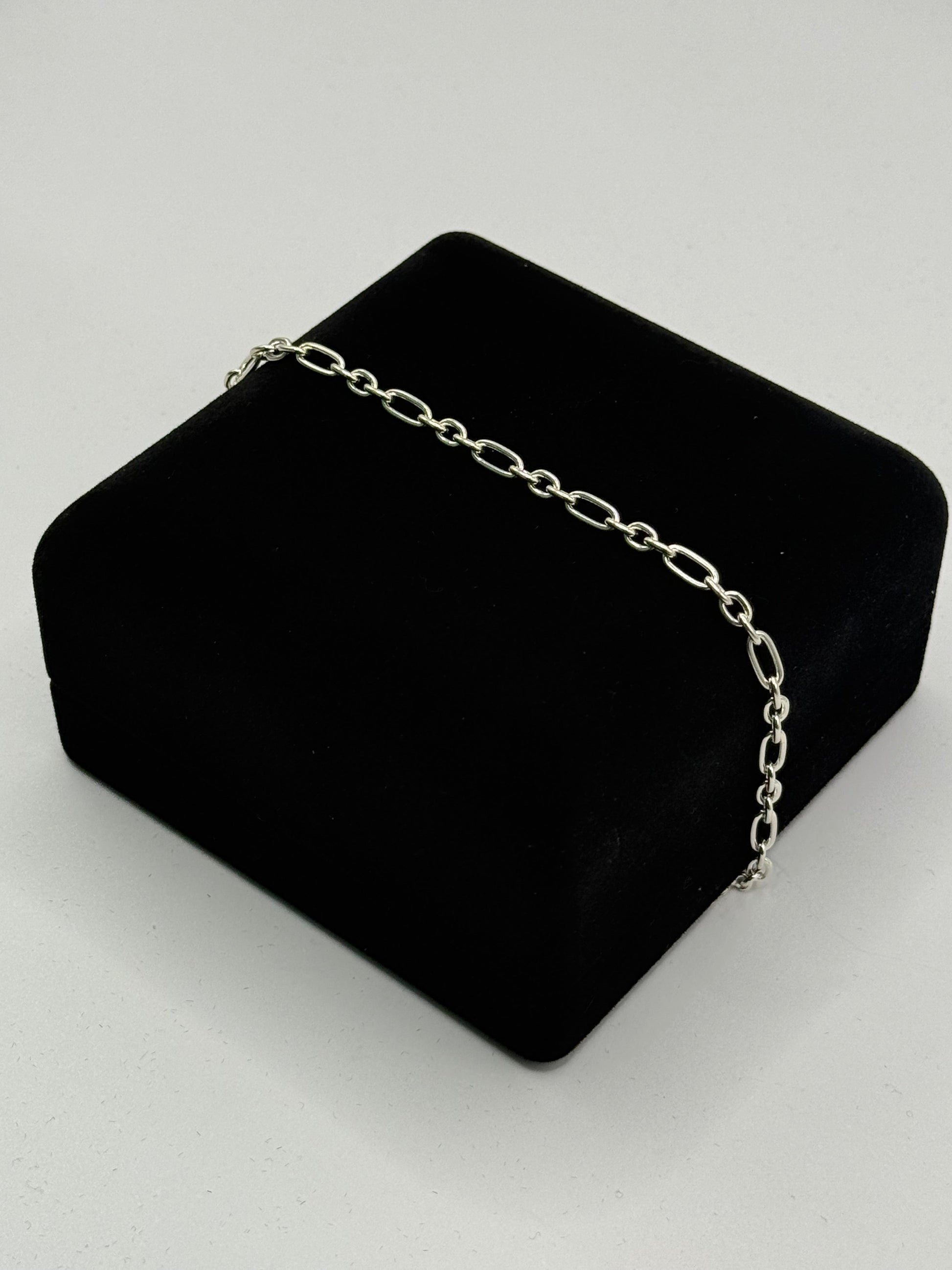 SILVER FETTER 7.5" BRACELET Oppulence