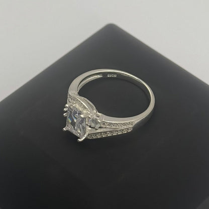 BAGUETTE CZ DIAMOND RING Oppulence