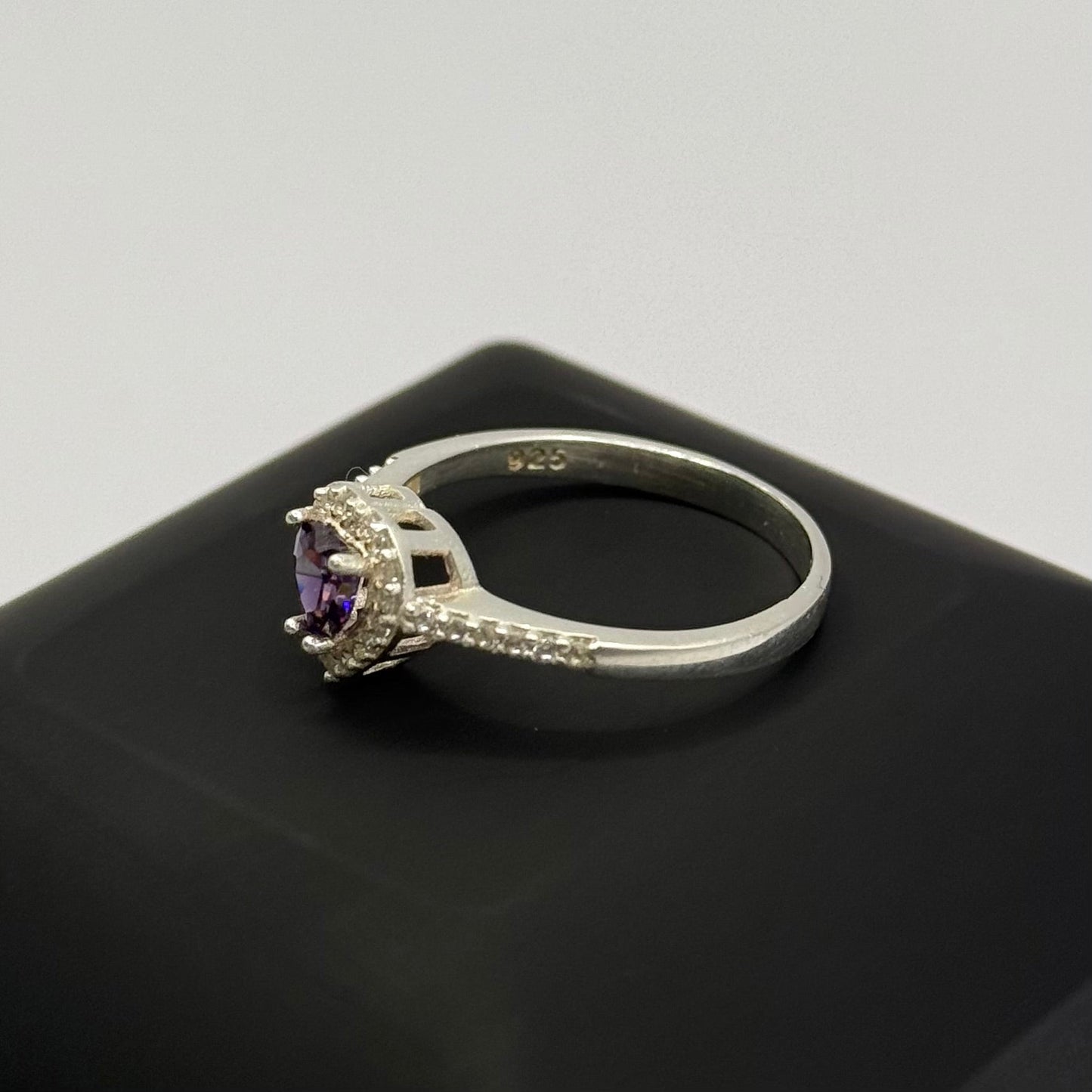 PURPLE HEART CZ DIAMOND RING Oppulence