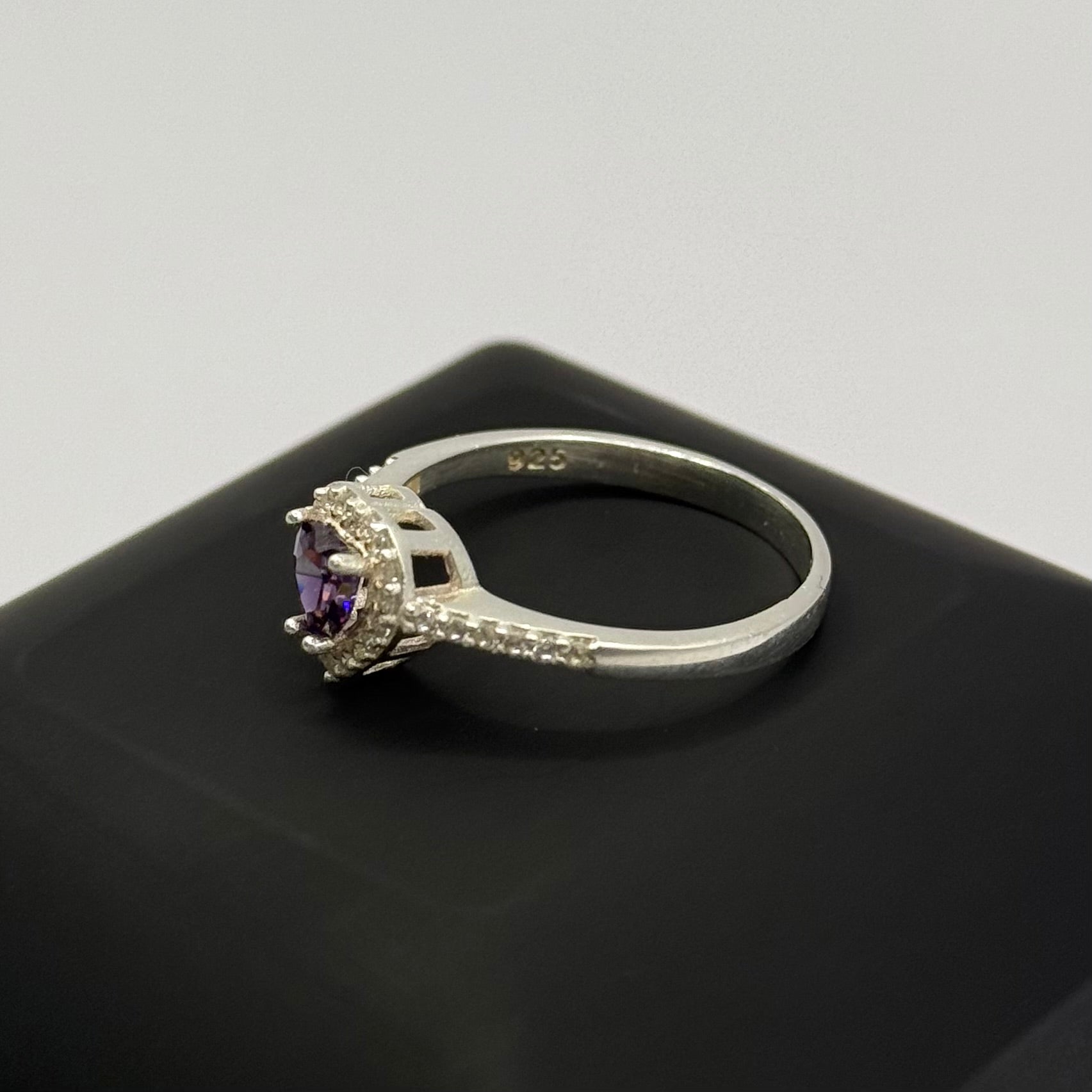 PURPLE HEART CZ DIAMOND RING Oppulence