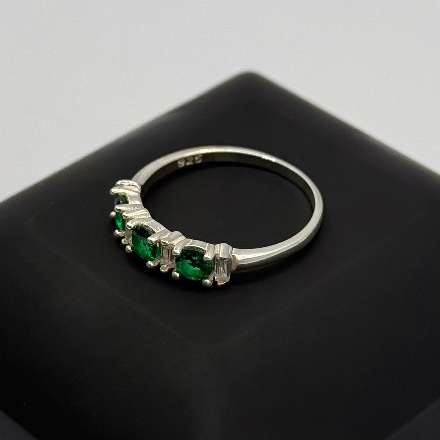GREEN BAND CZ DIAMOND RING Oppulence
