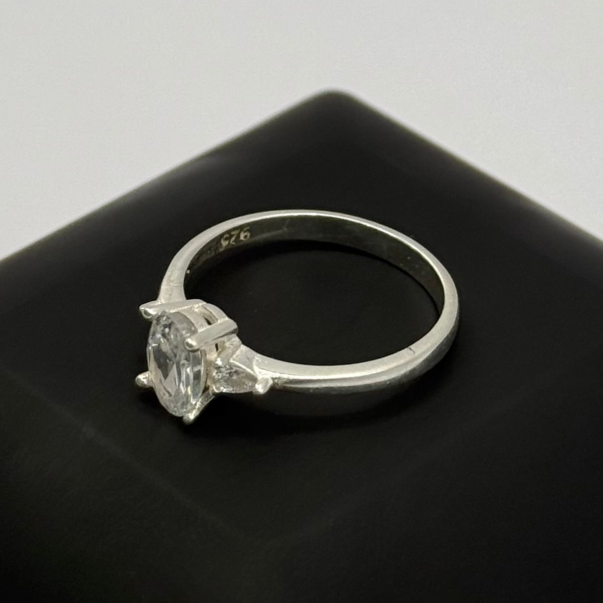 OVAL CUT CZ DIAMOND RING Oppulence