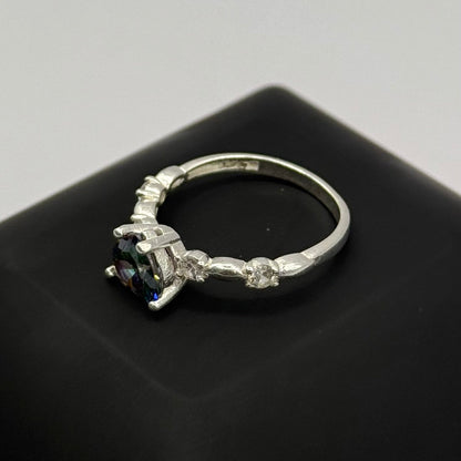 HEART GARNET CZ DIAMOND STUD RING Oppulence