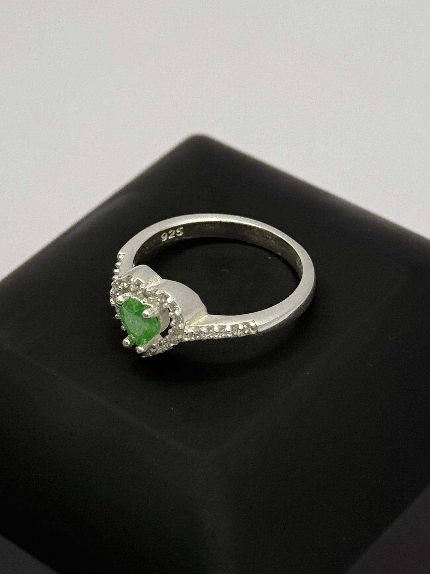 GREEN HEART CZ DIAMOND RING Oppulence