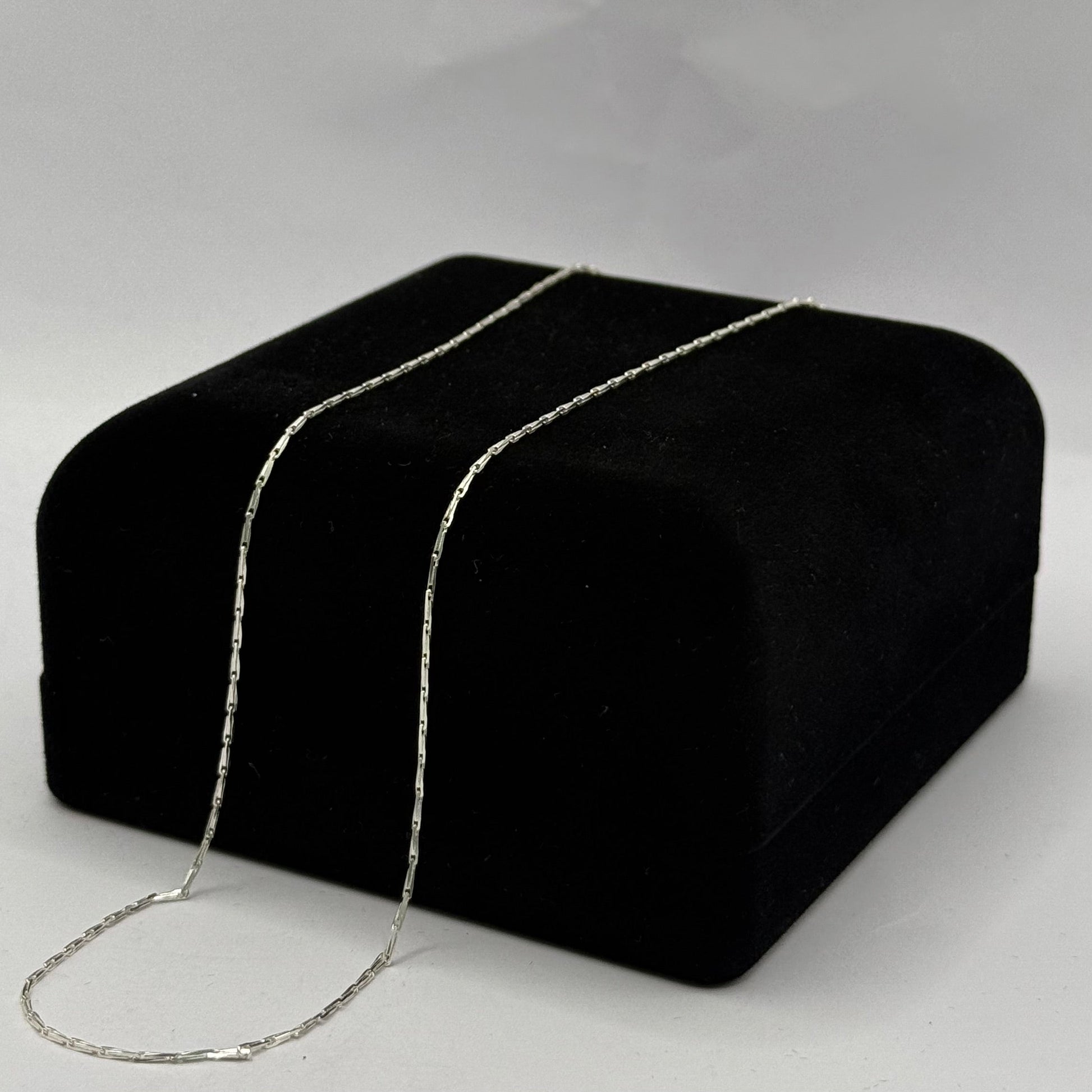 SILVER HAYSEED 18" NECKLACE Oppulence